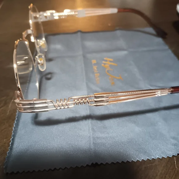 Gold Round Glasses with Case - Picture 4 of 7